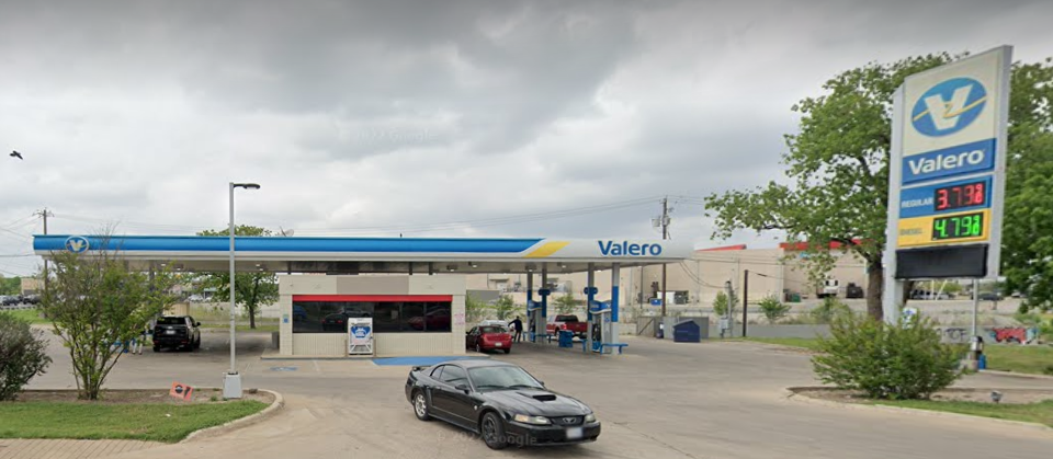 Ians Market 88 – Austin, TX (Valero Gas Station)