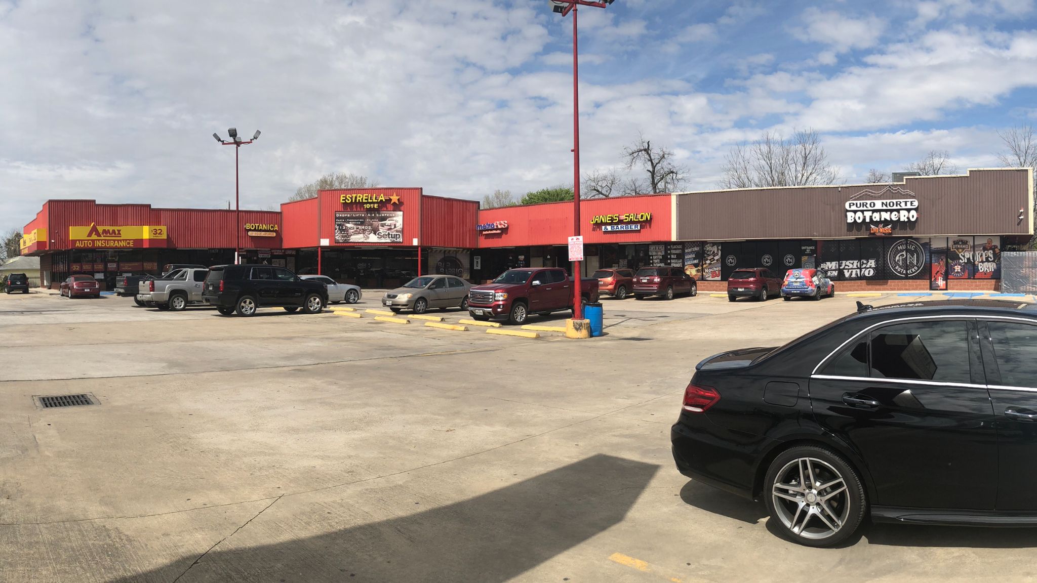 SC Estrella Plaza – Houston, TX (Multi Tenant Shopping Center)